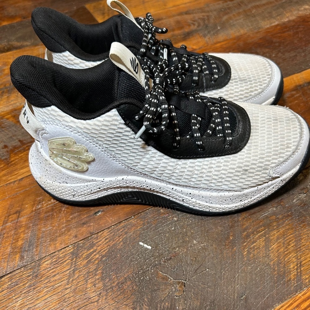 Under Armour Steph Curry 3Z7 Boys Sneakers Size 7Y - Picture 2 of 9
